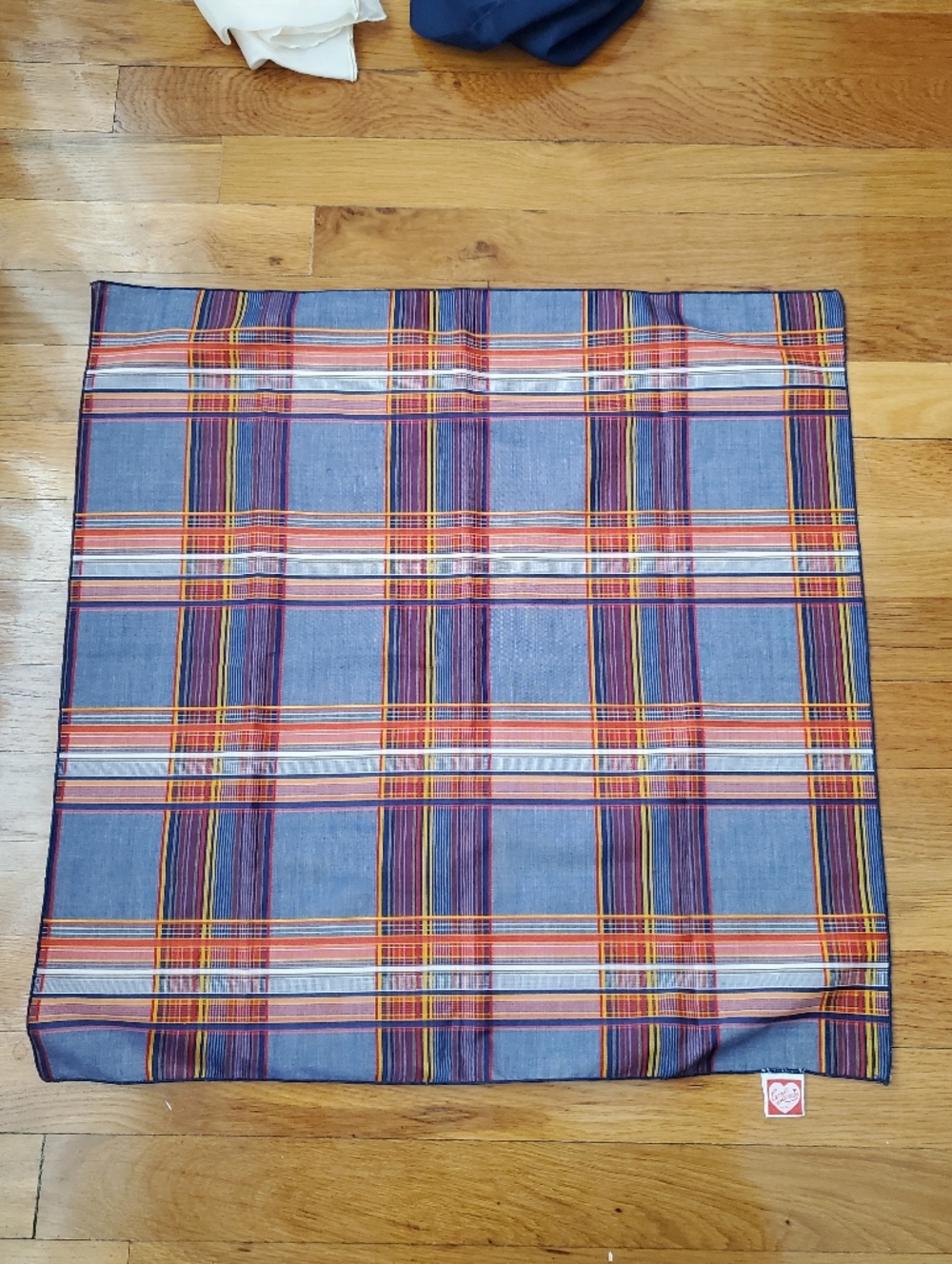 Fashion Scarves - 11 Pieces - Picture 9 of 12